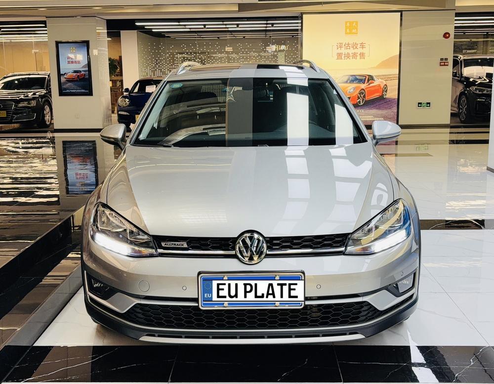 Volkswagen Golf (Imported) 2019 car image #2