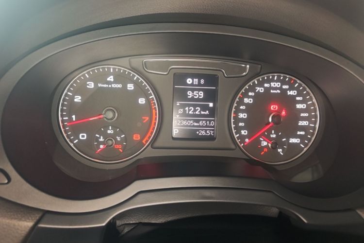 Audi Q3 2016 imagen de coche #12