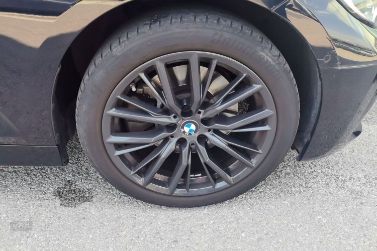 BMW 3 Series 2021 #9 BMW 3 Series 2021 car image #9