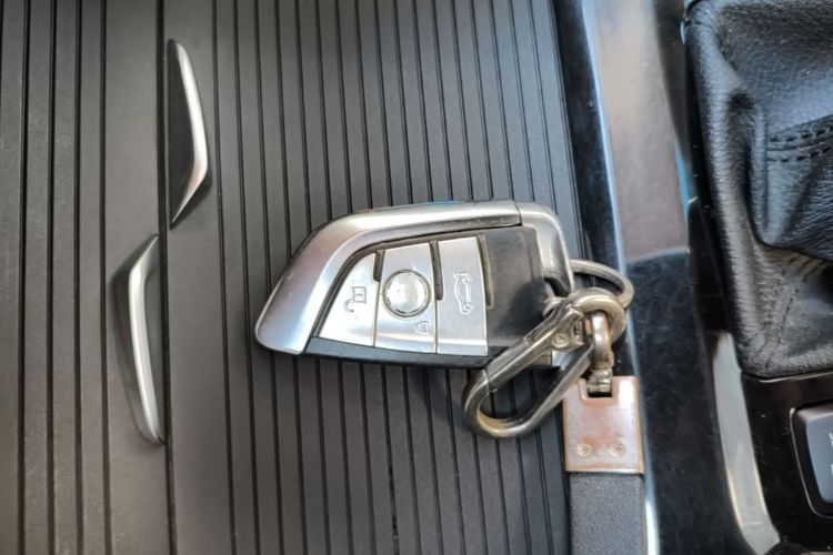 BMW X1 2019 car image #9