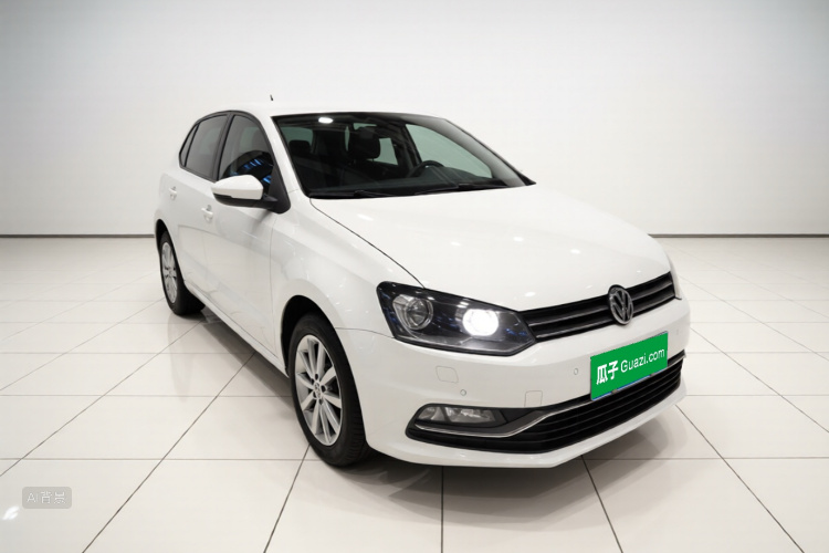 Volkswagen Polo 2015 car image #4