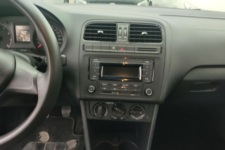 Volkswagen Polo 2017 #13 Volkswagen Polo 2017 car image #13