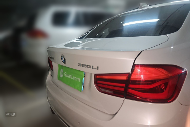 BMW 3 Series 2018 изображение автомобиля #6