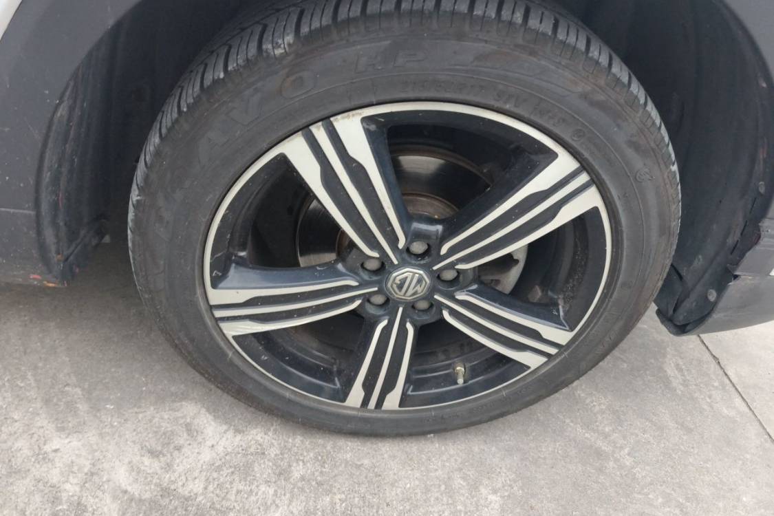 MG ZS 2018 car image #9