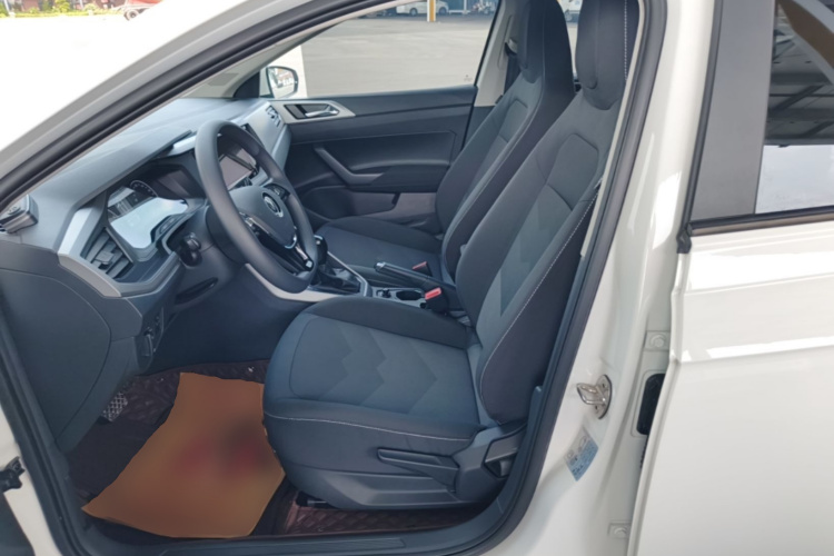 Volkswagen Polo 2021 car image #15