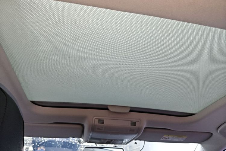 Volkswagen Golf 2018 car image #20