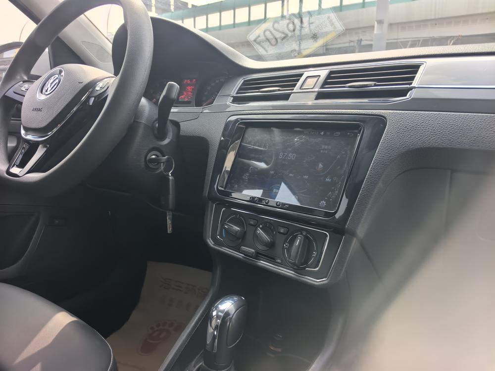 Volkswagen Santana 2018 car image #11