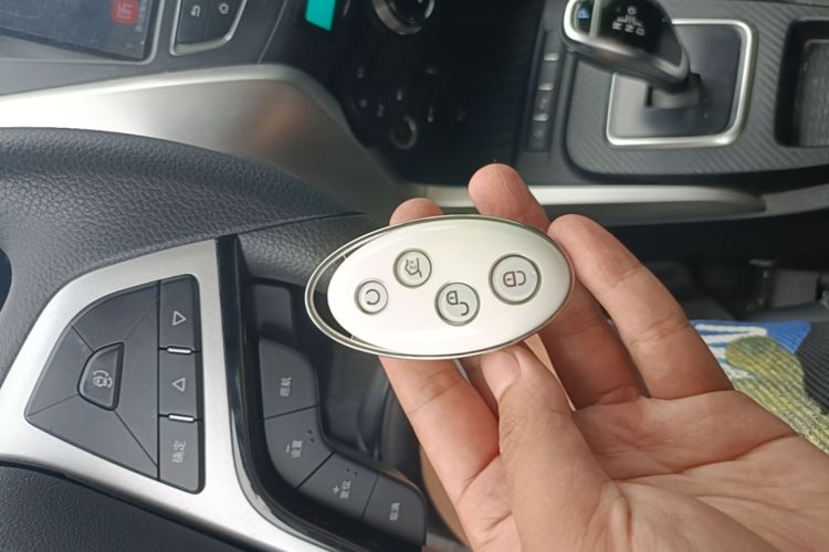 BYD Yuan New Energy 2019 #9 BYD Yuan New Energy 2019 car image #9