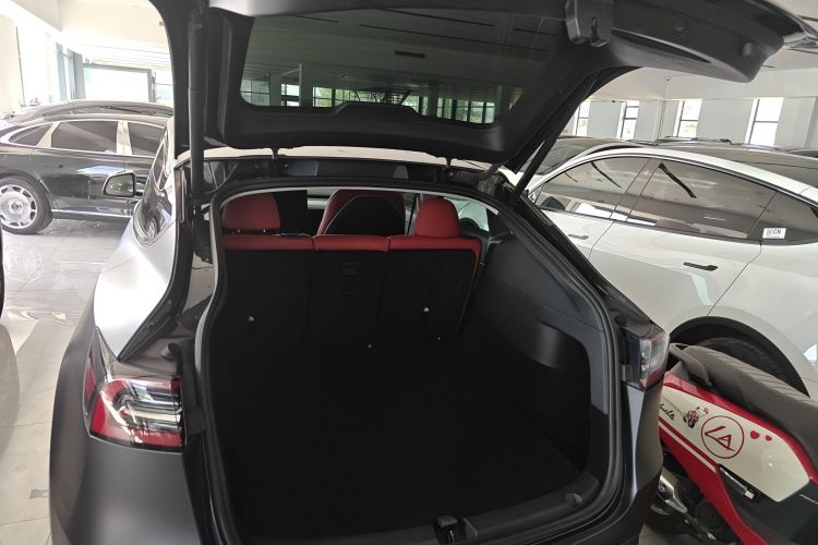 Tesla Model Y 2024 #19 Tesla Model Y 2024 car image #19