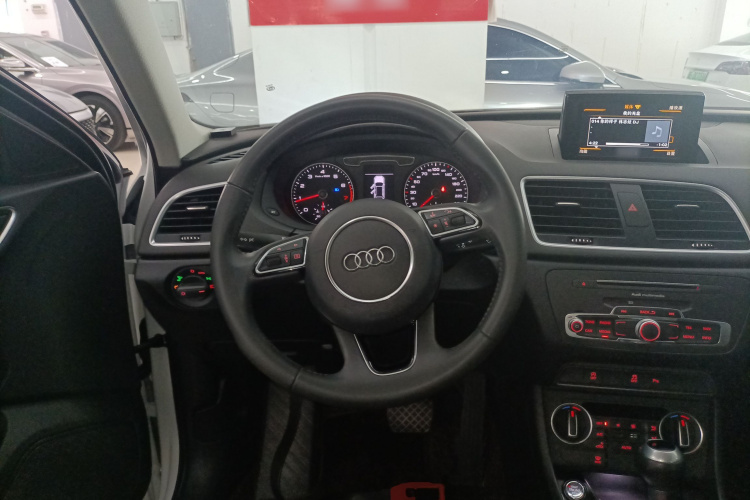 Audi Q3 2018 image de voiture #15
