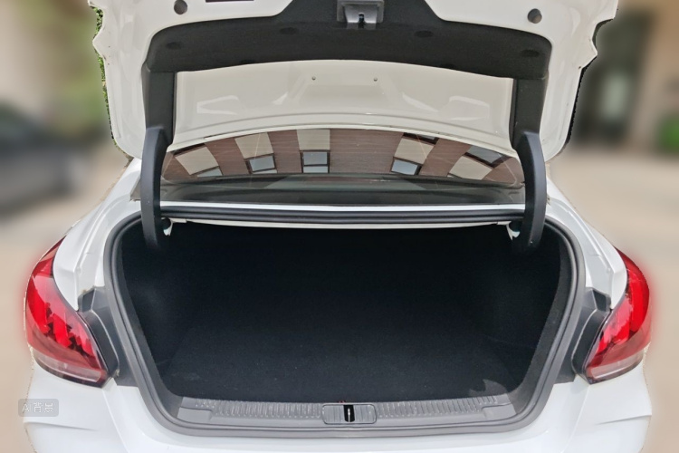 MG 5 2023 car image #21