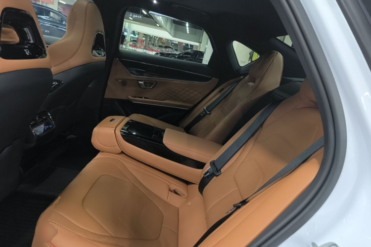 BYD Han 2023 car image #17