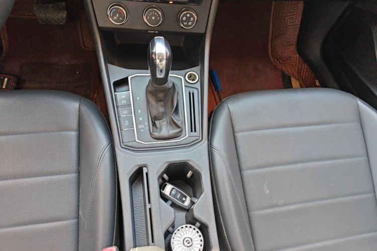 Volkswagen Lavida 2019 #14 Volkswagen Lavida 2019 car image #14