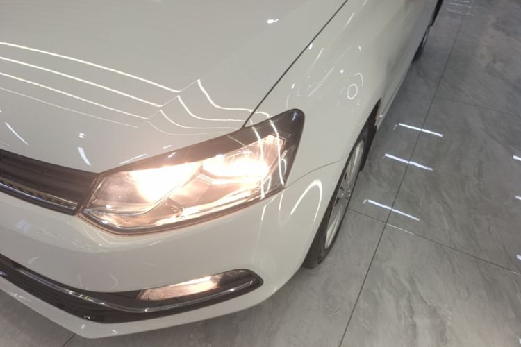 Volkswagen Polo 2017 car image #23