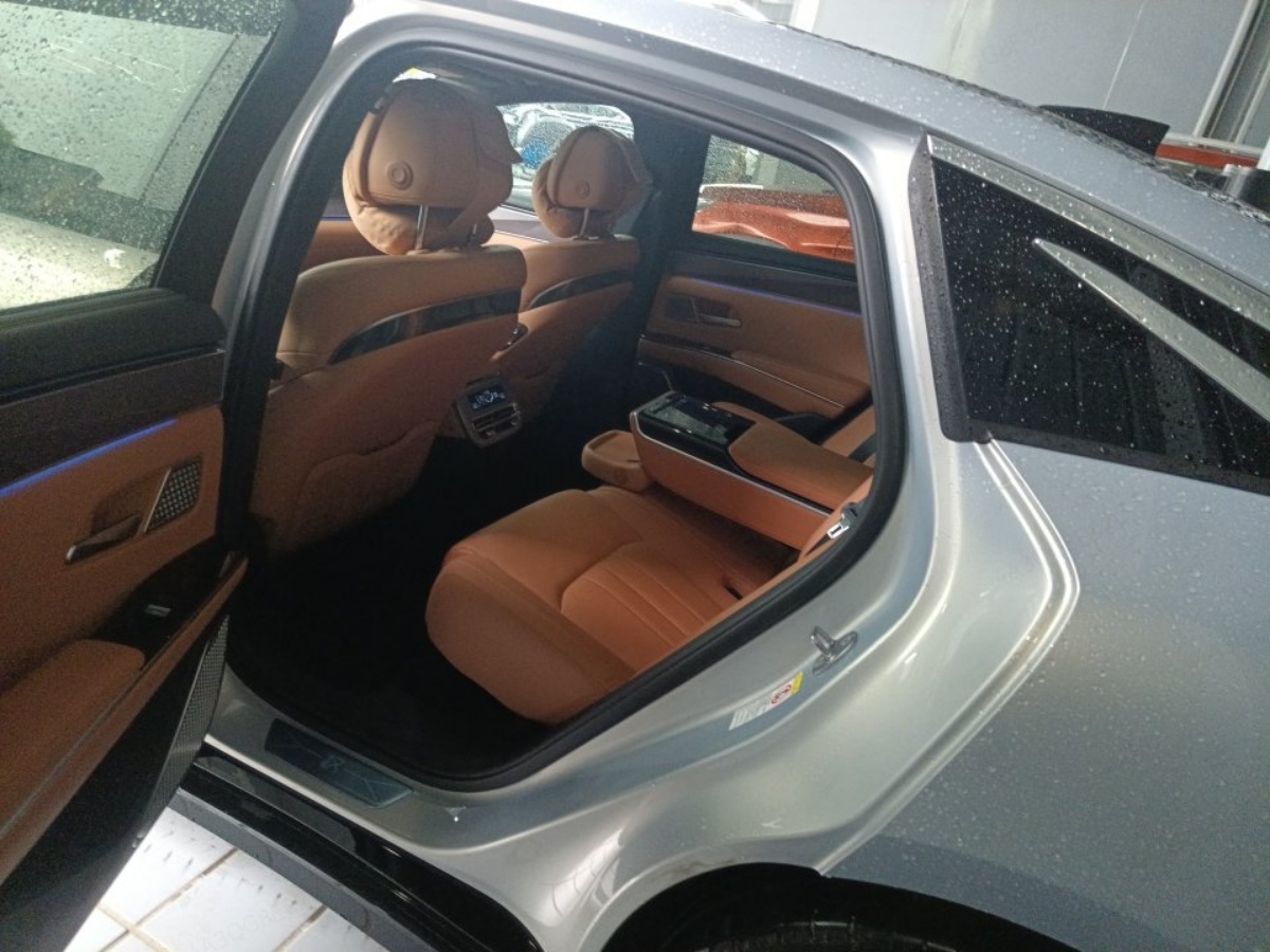 BYD HanL 2025 صورة سيارة #6