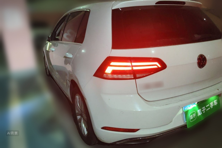 Volkswagen Golf 2018 car image #5