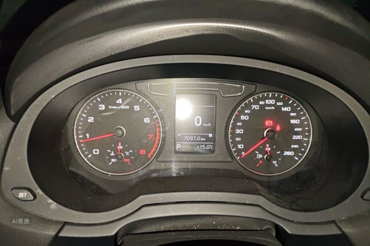 Audi Q3 2017 immagine di auto #13
