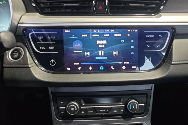 GEELY Emgrand 2018 car image #13