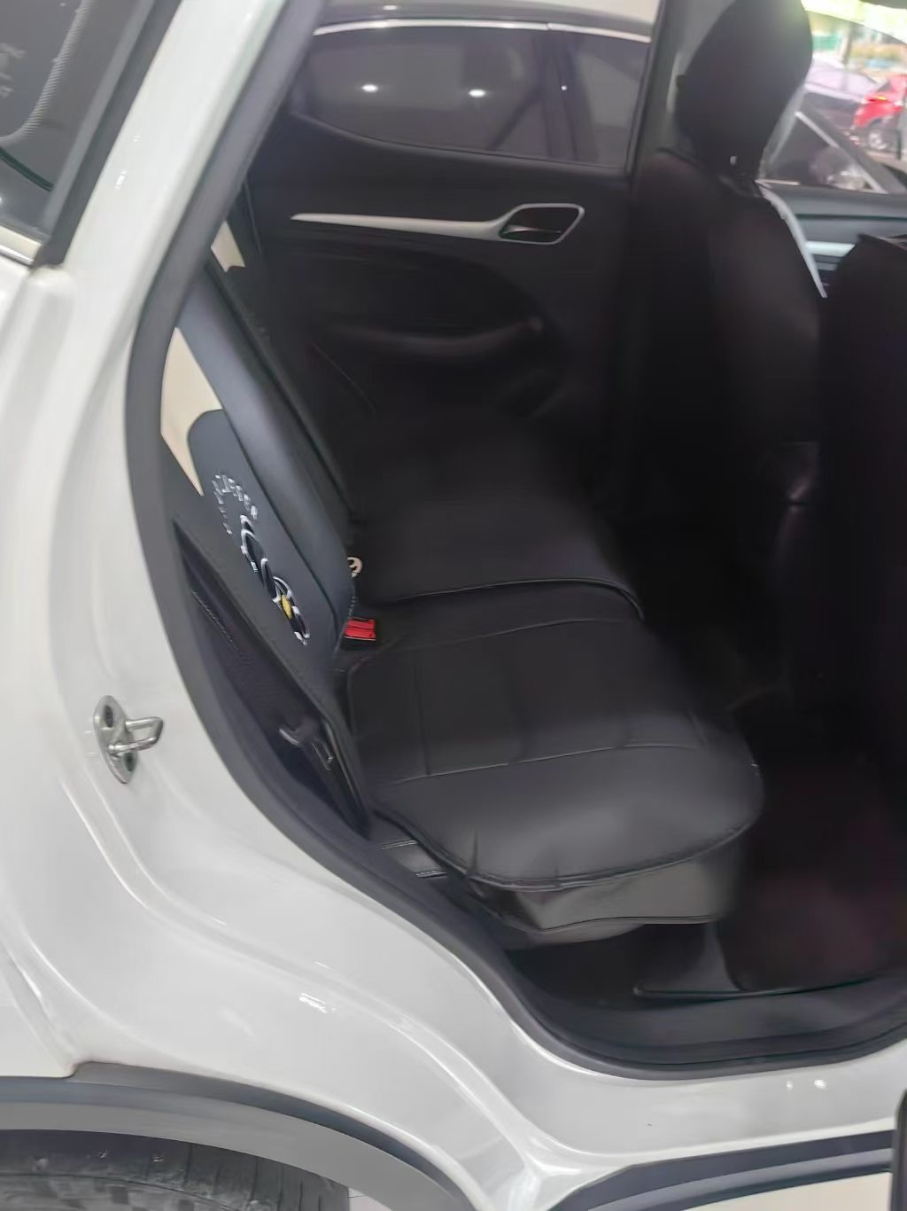 MG ZS 2018 car image #8
