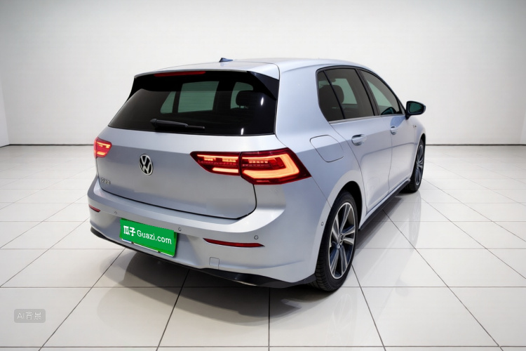Volkswagen Golf 2022 car image #4
