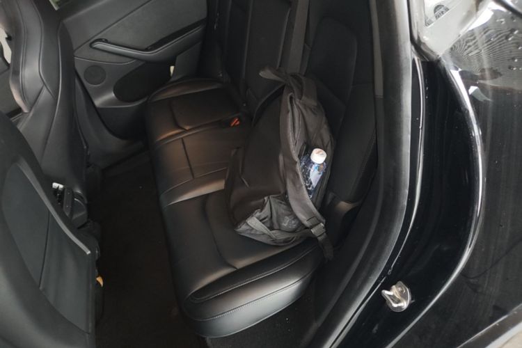 Tesla Model Y 2022 #17 Tesla Model Y 2022 car image #17
