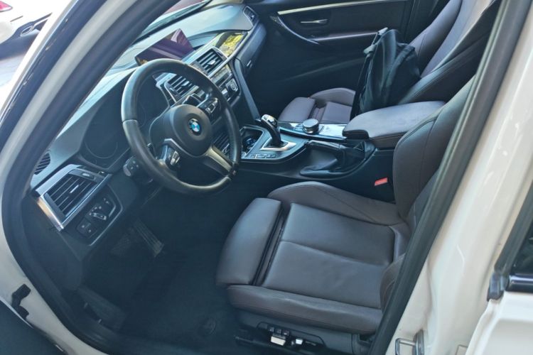 BMW 3 Series 2018 #15 BMW 3 Series 2018 car image #15