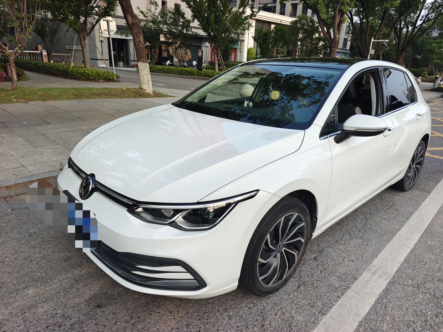 Volkswagen Golf 2021 car image 
