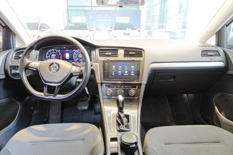 Volkswagen Golf 2020 #10 Volkswagen Golf 2020 صورة سيارة #10