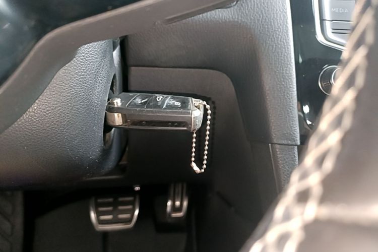 Volkswagen Golf 2017 #14 Volkswagen Golf 2017 car image #14