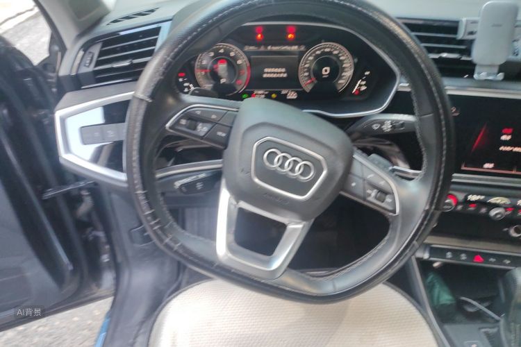 Audi Q3 2022 car image #12