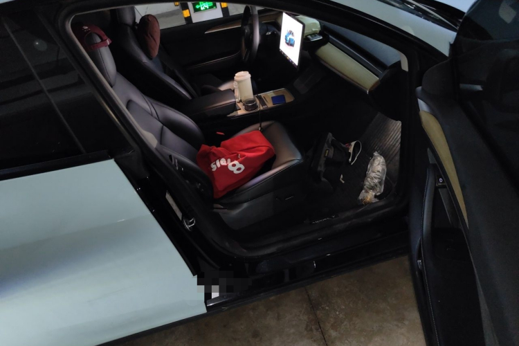 Tesla Model Y 2022 #21 Tesla Model Y 2022 car image #21