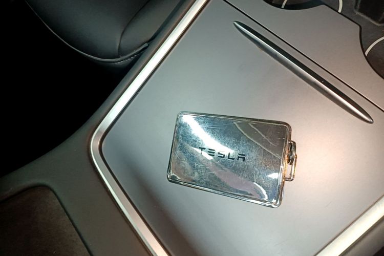Tesla Model 3 2021 car image #9