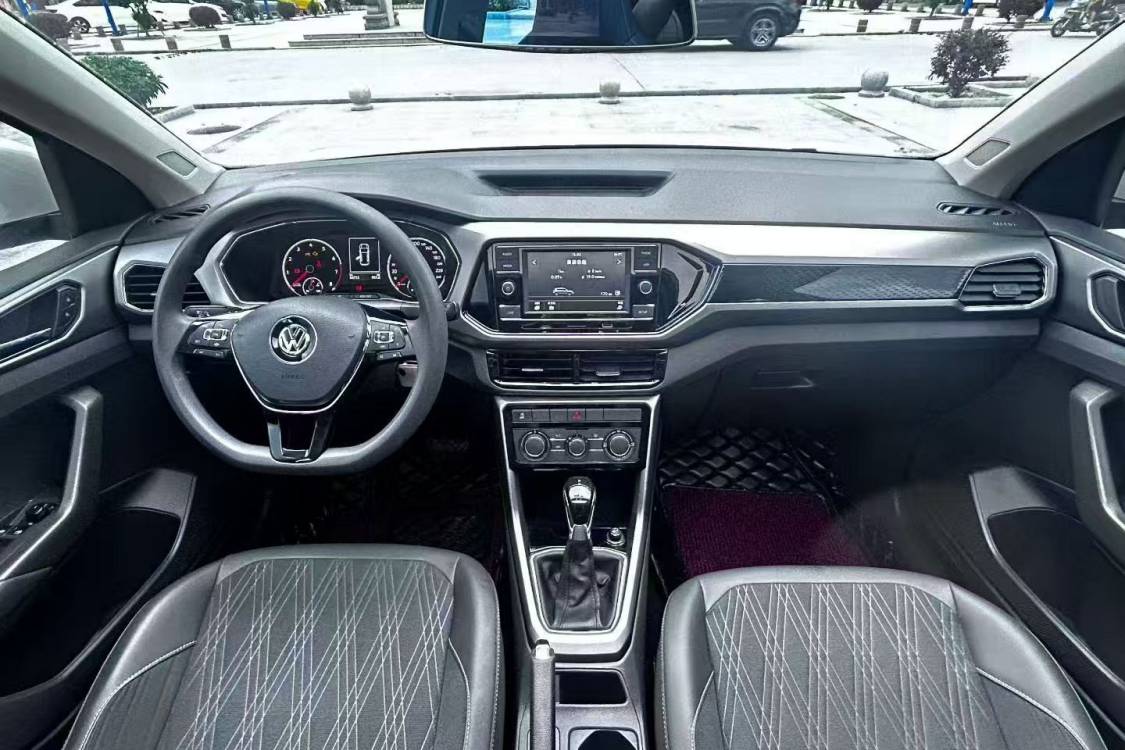 Volkswagen T-Cross 2020 immagine di auto #15