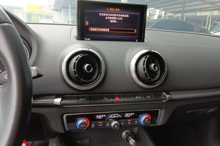 Audi A3 2019 car image #13