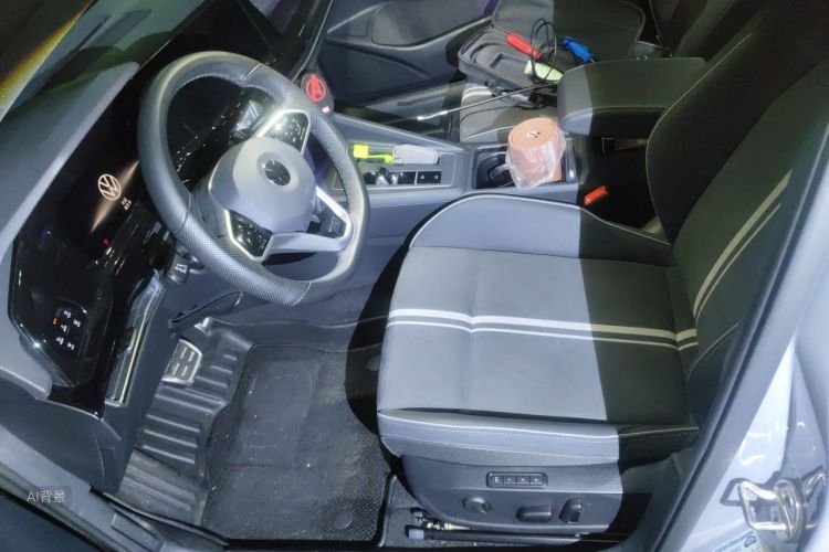 Volkswagen Golf 2022 car image #17