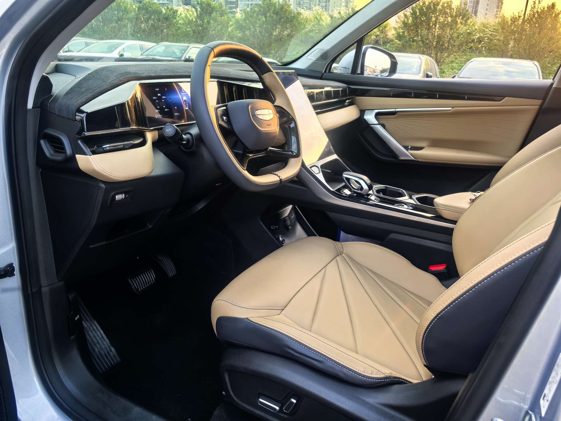 GEELY Boyue L 2023 imagem de carro #4