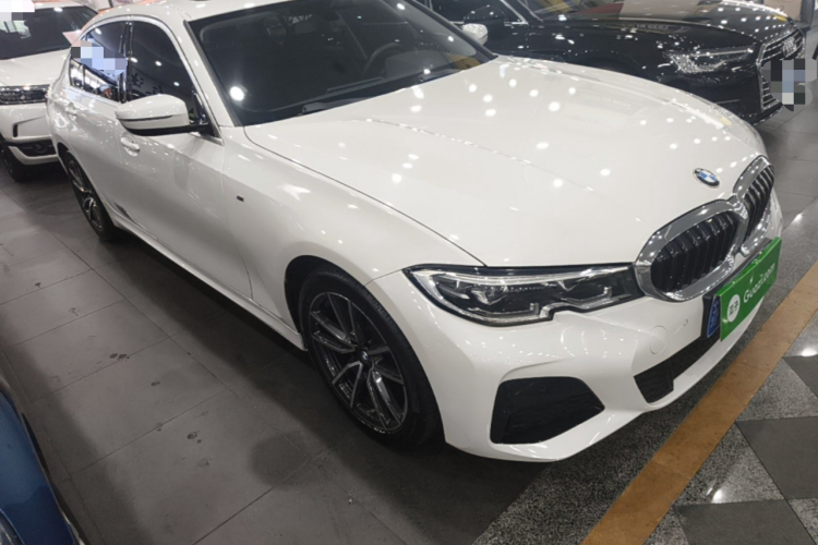 BMW 3 Series 2021 car image #6