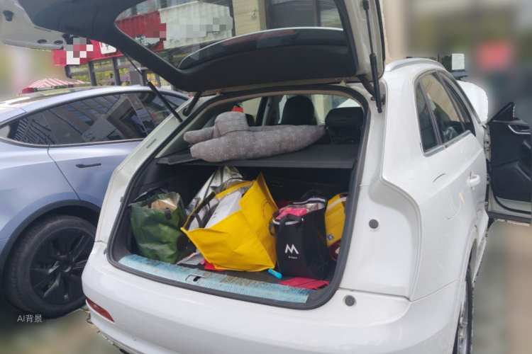 Audi Q3 2016 immagine di auto #21