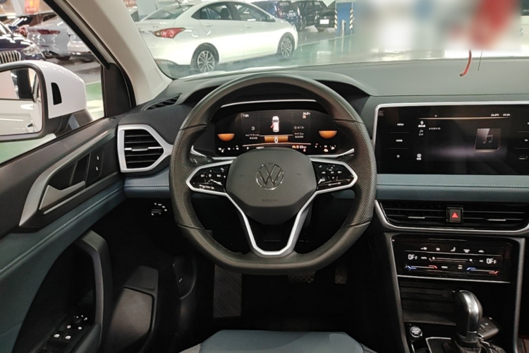 Volkswagen Tharu 2023 car image #11
