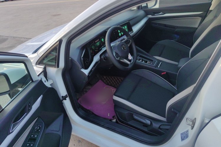 Volkswagen Golf 2022 صورة سيارة #12
