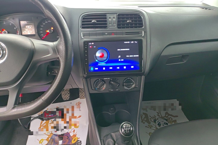 Volkswagen Polo 2017 car image #13