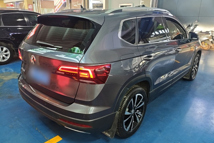 Volkswagen Tharu 2018 immagine di auto #7