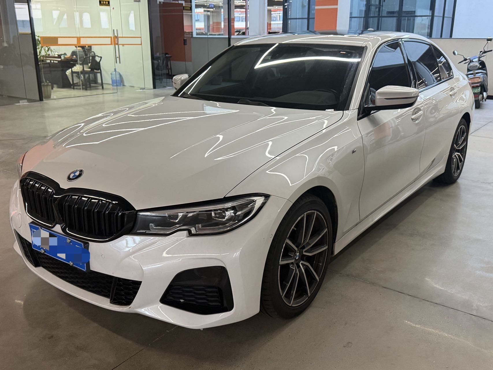 BMW 3 Series 2020 immagine di auto 