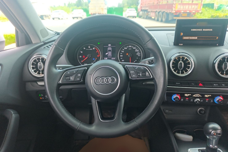 Audi A3 2018 #11 Audi A3 2018 car image #11