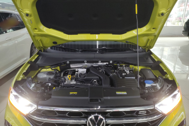 Volkswagen T-Roc 2023 car image #22