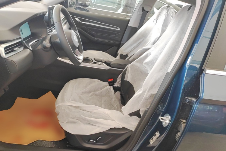 GEELY Emgrand 2026 car image #15