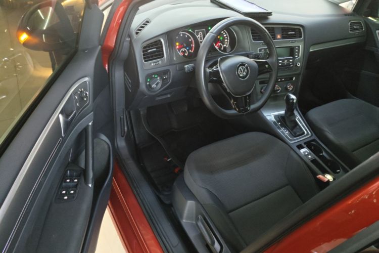 Volkswagen Golf 2015 car image #16