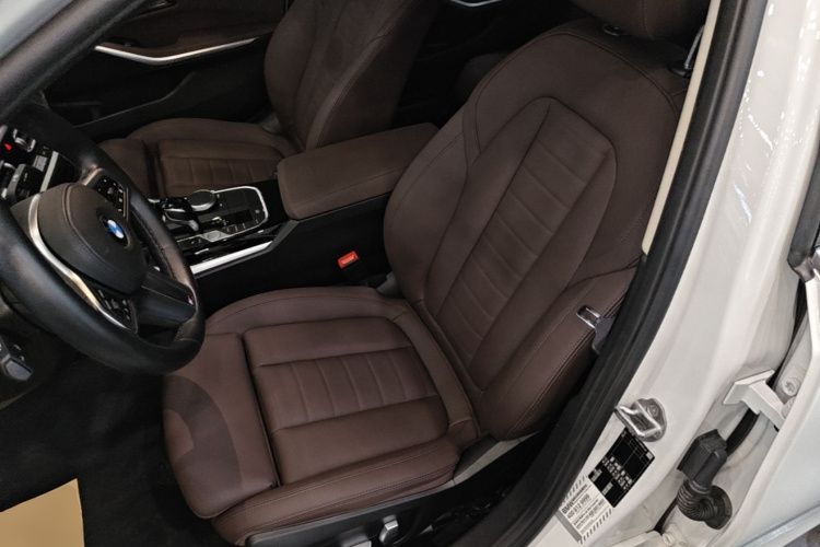 BMW 3 Series 2021 #15 BMW 3 Series 2021 car image #15