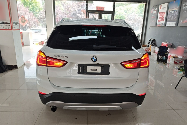 BMW X1 2018 #4 BMW X1 2018 car image #4
