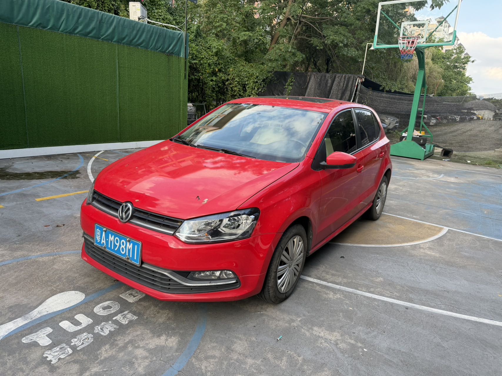 Volkswagen Polo 2016 car image 